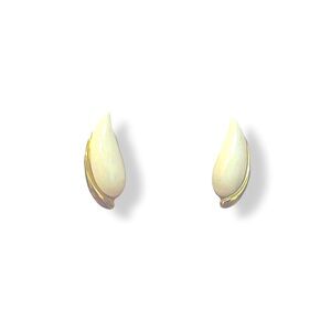 𝐌𝐎𝐍𝐄𝐓 Elegant Gold/Ivory Swoop Clip on earrings
